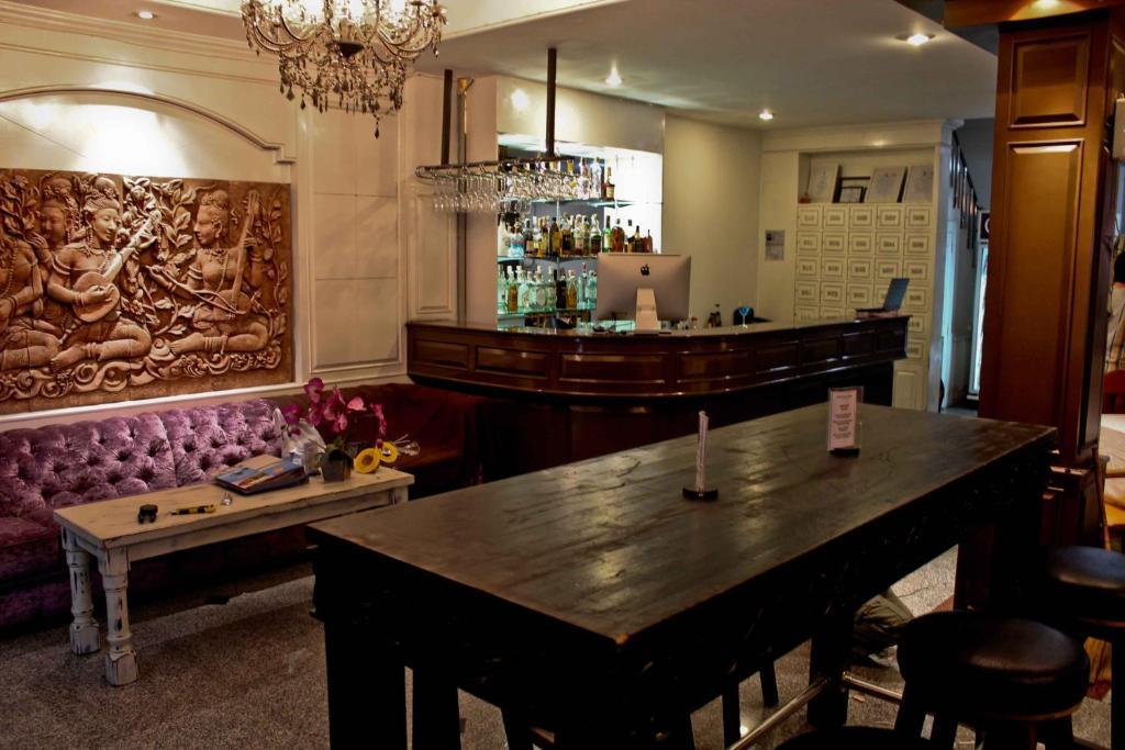 Cello Hotel Patong Zewnętrze zdjęcie